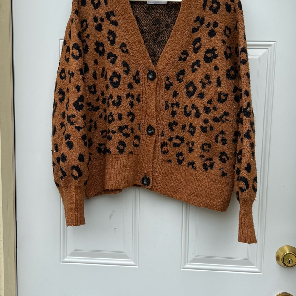 Old navy sweater